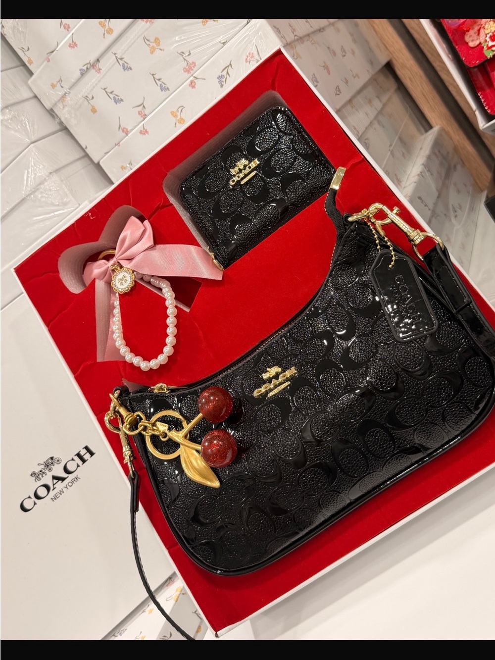 Coach Black Signature Leather Shoulder Bag with Coin Wallet